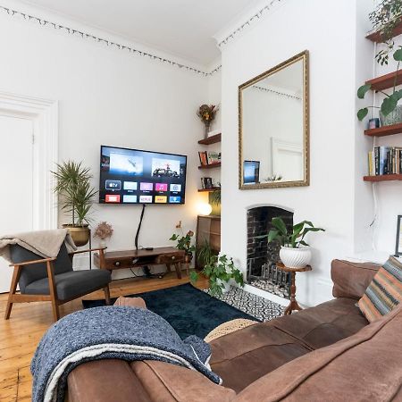 Pass The Keys Rustic And Quirky Flat In Charming Charlton Village London Exterior photo