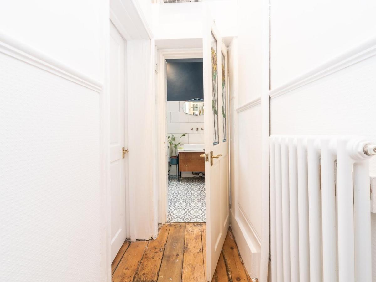 Pass The Keys Rustic And Quirky Flat In Charming Charlton Village London Exterior photo