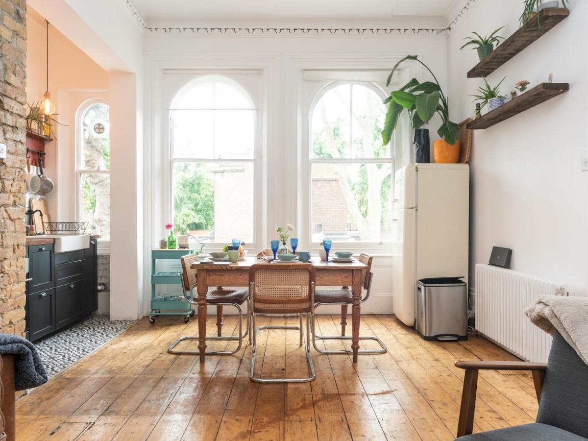 Pass The Keys Rustic And Quirky Flat In Charming Charlton Village London Exterior photo