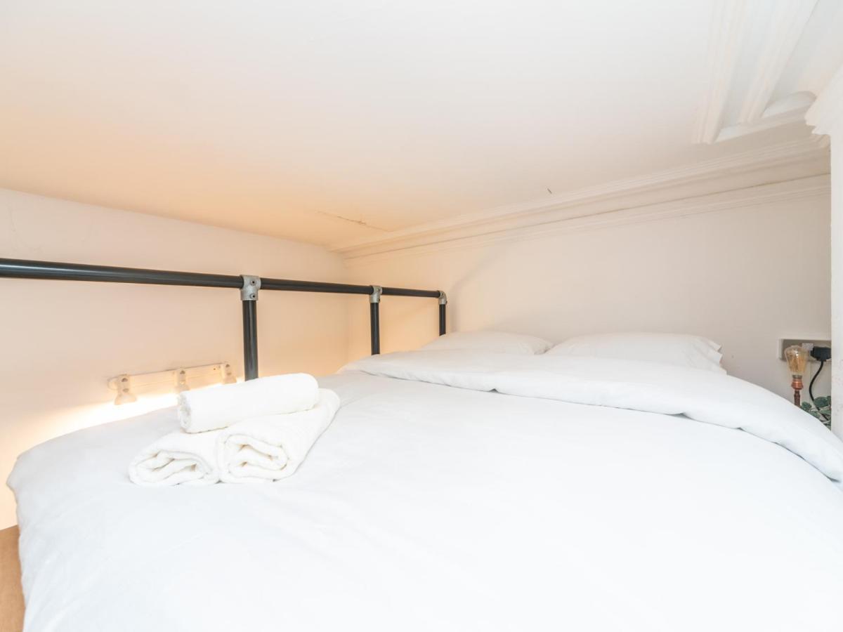 Pass The Keys Rustic And Quirky Flat In Charming Charlton Village London Exterior photo