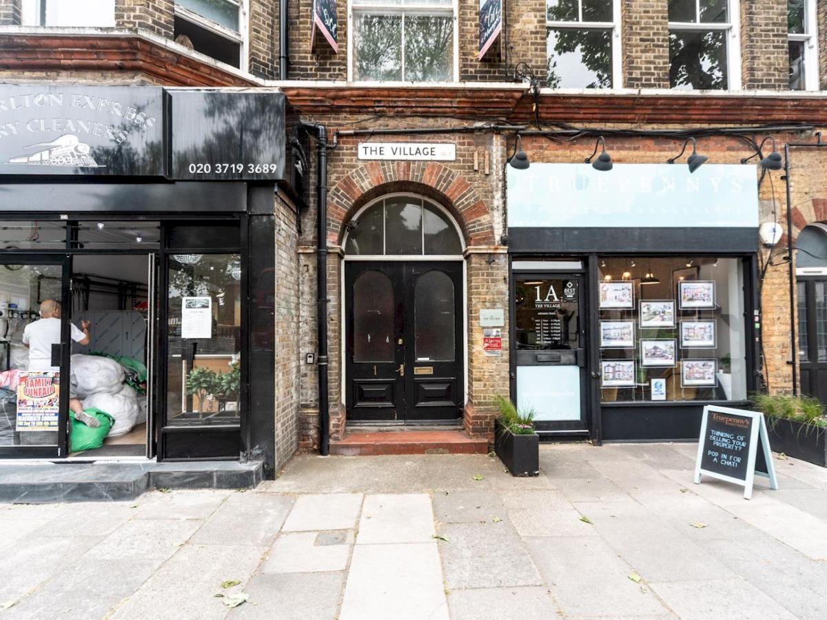 Pass The Keys Rustic And Quirky Flat In Charming Charlton Village London Exterior photo